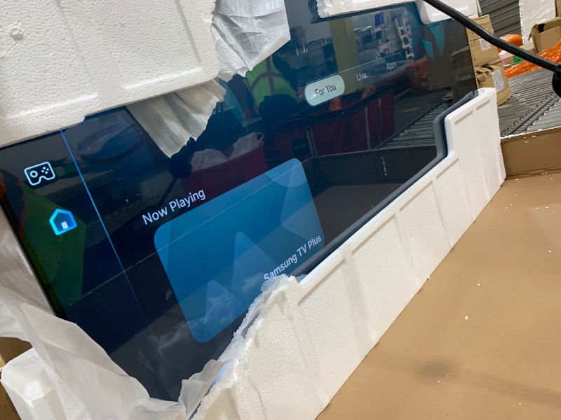 Photo 1 of Samsung 50-Inch Class Crystal UHD U8000F 4K Smart TV (2025 Model) Endless Free Content, Crystal Processor 4K, MetalStream Design, Knox Security, Alexa Built-in