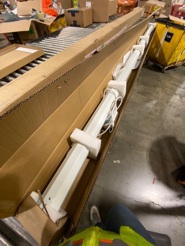 Photo 1 of 120" Motorized Projector Screen, Electric 4:3 Projector Screen with Remote Control, Indoor/Outdoor HD Movie Screen, Wall/Ceiling Mounted, Perfect for Home Office Theater TV, White
Brand: SiliBamb