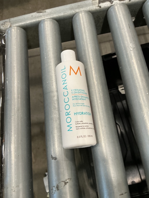Photo 1 of *MINOR DAMAGE - USED*
Moroccanoil Hydrating Conditioner, 8.5 Fl Oz