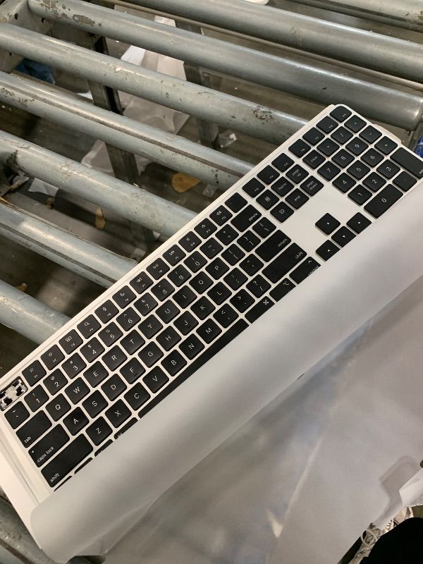 Photo 1 of *** MISSING ONE PIECE** Magic Keyboard with Touch ID and Numeric Keypad for Mac Models with Apple Silicon - US English - Black Keys