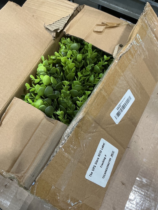 Photo 1 of *UNTESTED*
petalyn 20 Inch Boxwood Front Door Wreaths, Spring and Summer Outdoor Wreath for Front Door, All Seasons Artificial Green Wreath for Farmhouse Wedding Porch Wall St Patricks Day Indoor Decorations