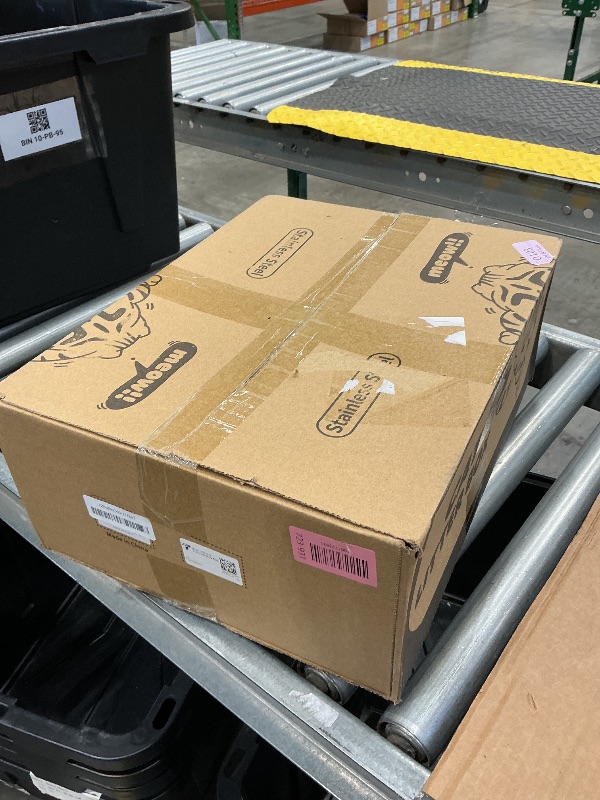 Photo 1 of *USED*
Powools Stainless Steel Cat Litter Box, Metal Litter Box with Scoop, High- Sided, Anti-Leakage Top Entry, Non-Sticky, Easy to Clean, Grey, M (1 Pack)