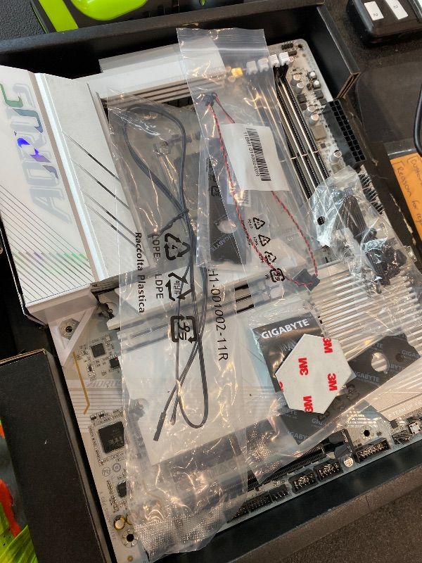 View 4 of **FOR PARTS**
GIGABYTE X670E AORUS PRO X (AM5/ LGA 1718/ AMD/ X670E/ EATX/ 5-Year Warranty/ DDR5/ Quad M.2/ PCIe 5.0/ USB 3.2 Gen2X2 Type-C/WiFi 7/ Intel 2.5GbE LAN/Q-Flash Plus/EZ-Latch Plus/Motherboard) (Renewed)