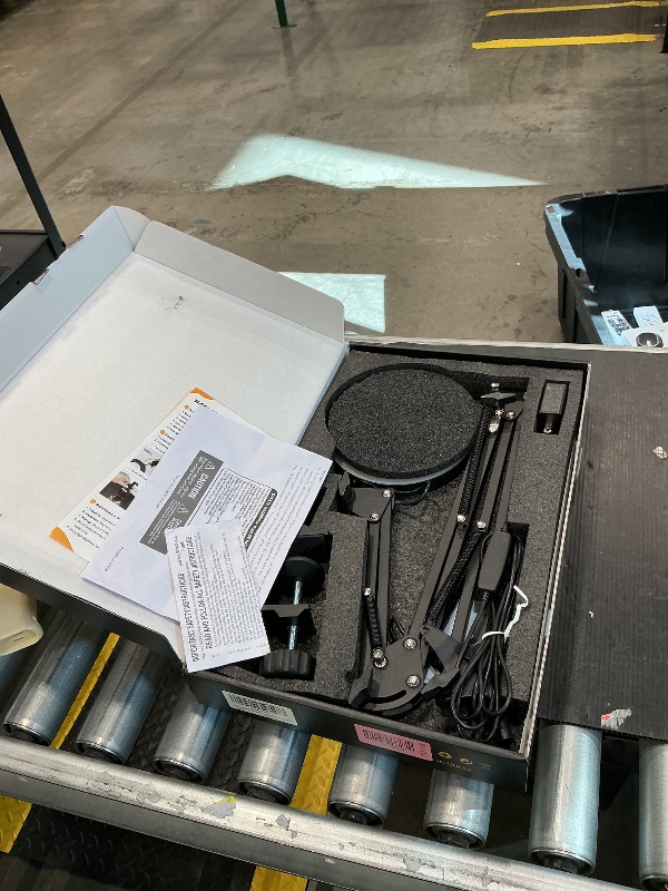 Photo 1 of *USED*
NOEVSBIG Magnifying Glass Desk Lamp with 3-Section Swing Arm and Big Clamp, Magnifying Glass with Light and Stand, 10X Wide Desk Magnifier Light for Reading/Office/Crafting/Close Work