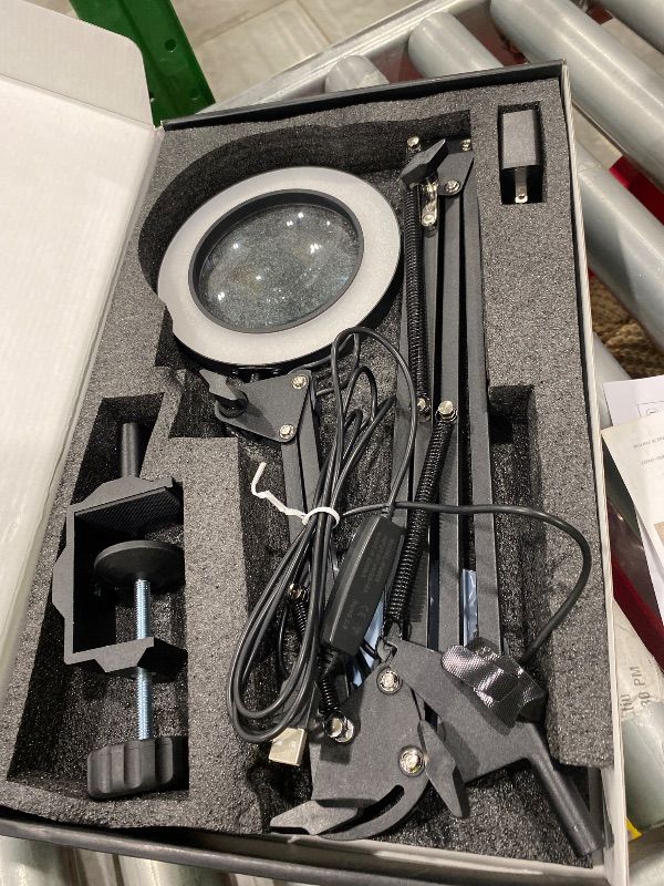 Photo 1 of *USED*
NOEVSBIG Magnifying Glass Desk Lamp with 3-Section Swing Arm and Big Clamp, Magnifying Glass with Light and Stand, 10X Wide Desk Magnifier Light for Reading/Office/Crafting/Close Work
