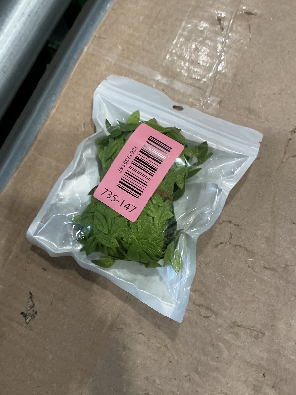 Photo 1 of 1 Roll Silky Leaf Ribbon, Artificial Vines Leaves String, Botanical Greenery, DIY Crafts Supplies, Wedding Party Decoration, Home Wreaths DIY Crafts Jewelry Making Supplies, 30M/98FT