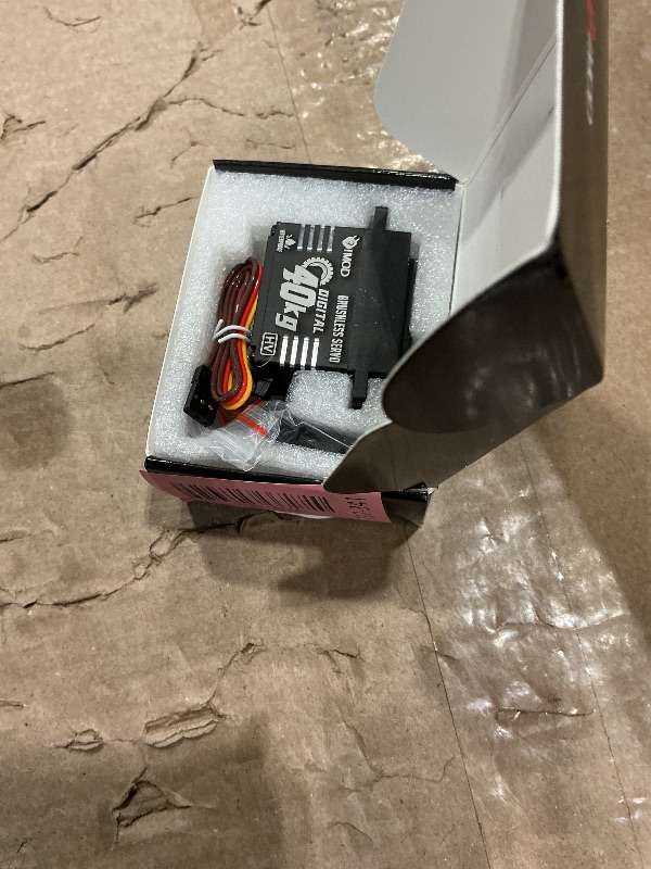 Photo 1 of 1/10 RC Crawler Servo 40KG Brushless High Torque Servo 8.4V HV Metal Gear Digital Waterproof Servo for 1/8 1/10 1/12 Scale RC Crawler Truck Cars Buggy Robotic, 180 Degree RC Steering Servo