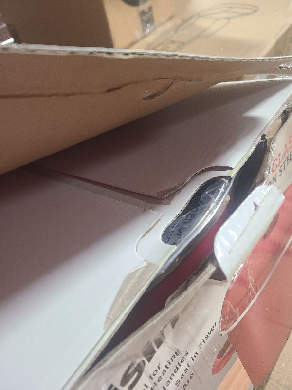 Photo 1 of 12QT STOCKPOT W/COVER RED