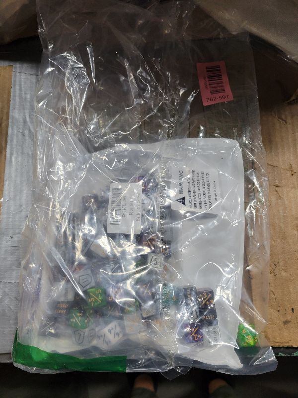 Photo 1 of 102 Pieces MTG Dice Counters Set Bulk Ability Keyword Tokens Shield Life Counters 6 Sided Dice for Magic The Gathering TCG Card Gaming Accessories