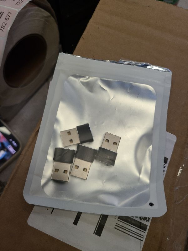 Photo 1 of ????? ???????? USB to USB C Adapter,Type-C Female to A Male Charger Converter for iPhone 17 Charger,iWatch Ultra SE 9 10,iPhone 17 Pro Max 16 15 14,Samsung S25,AirPods,iPad,Car,Xbox
