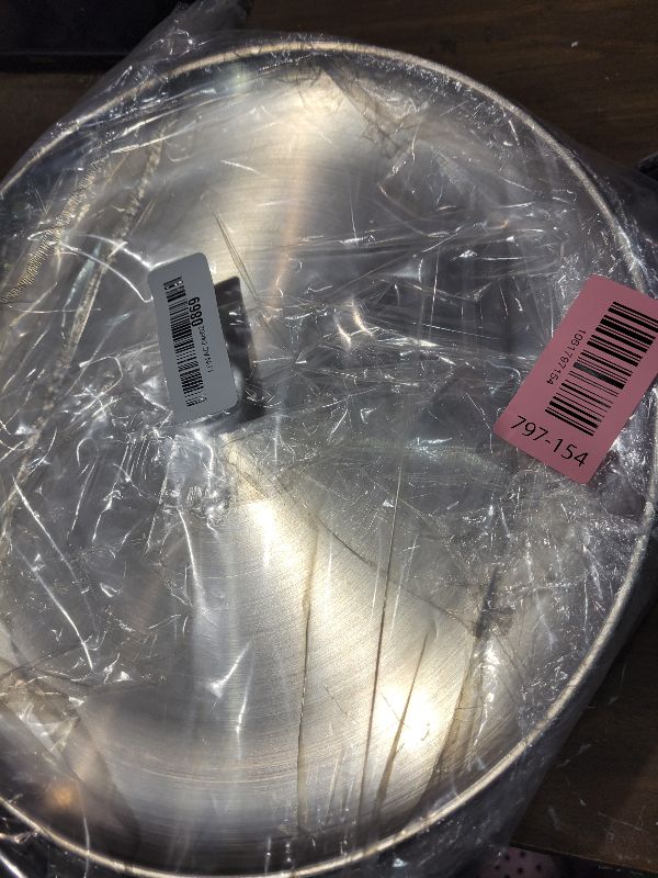 Photo 1 of 16 Pieces Stainless Steel Pizza Pans 12 Inch Pizza Pans Bulk Reusable Round Bakeware Oven Pizza Trays for Baking Roasting Restaurant Home Kitchen Healthy Rust Free Dishwasher Easy Clean