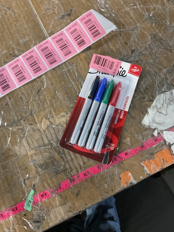Photo 1 of "Sharpie Fine Point Permanent Markers 4/Pkg-Red