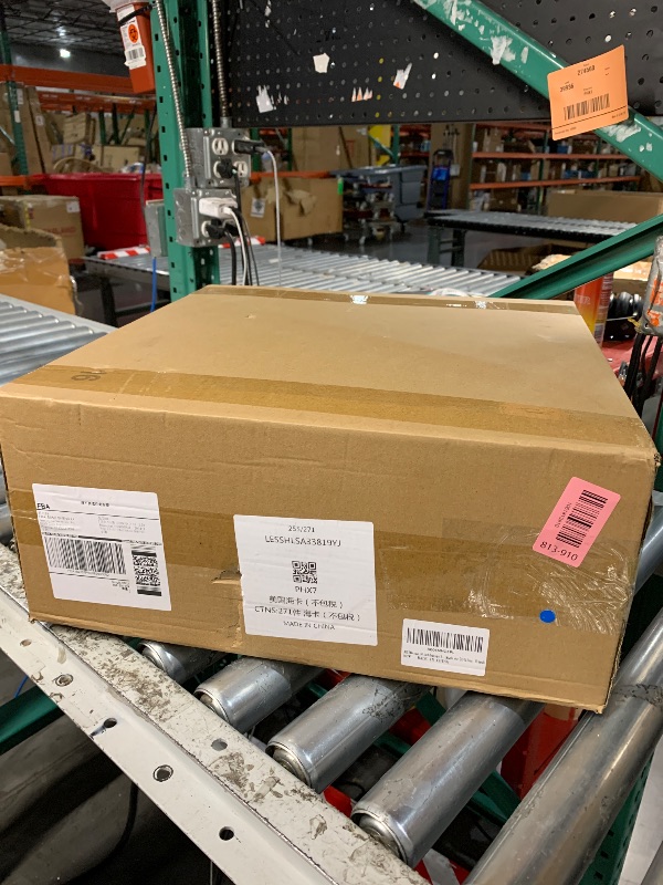 Photo 1 of ***STOCK PHOTO FOR REFERENCE ONLY***
16 In Hubcap16 in chrome hubcap