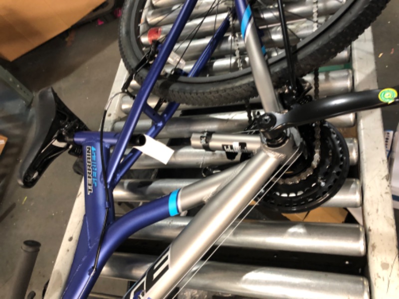 Photo 1 of (MISSING TIRE)
Kent International Full Tilt 20 Inch Kids Bike for Ages 7-13 - Bicycle for Kids with Adjustable Padded Seat Post and Handlebar, Front Hand Brakes, and Rear Coaster Brakes