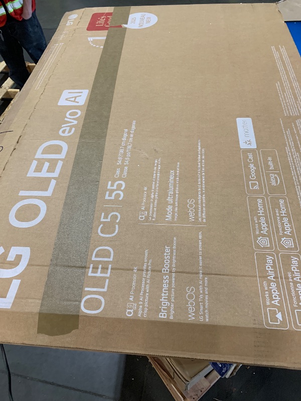 Photo 1 of ***DAMAGED - SEE NOTES/PICTURES***
Samsung 55-Inch Class Neo QLED 4K QN90F Series, Vision AI, Mini LED Smart TV (2025 Model, 55QN90F) Neo Quantum HDR+, Object Tracking Sound+ w/Dolby Atmos, Glare Free, Gaming Hub, Alexa Built-in