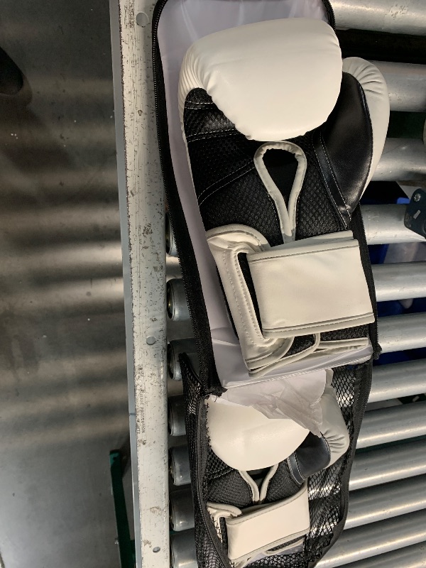 Photo 1 of ***(COLOR IS WHITE/ STOCK PHOTO FOR REFERENCE ONLY)***Everlast Elite V2 Training Glove Flam