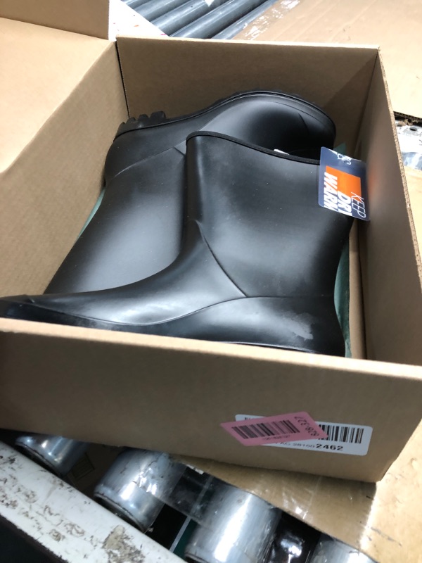 Photo 1 of (women's 7) HISEA Women Rubber Boots Waterproof Wide Calf Rain Boots Mid-Calf PVC Rubber Rain Boot