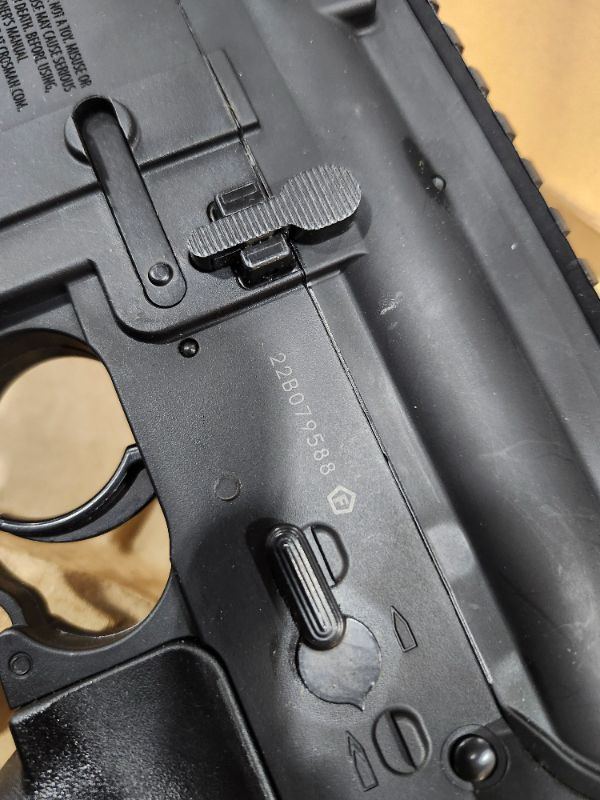 Photo 1 of (used)(damaged)(see all images) Crosman CFAR1B Full Auto R1 CO2-Powered BB Air Rifle, Black