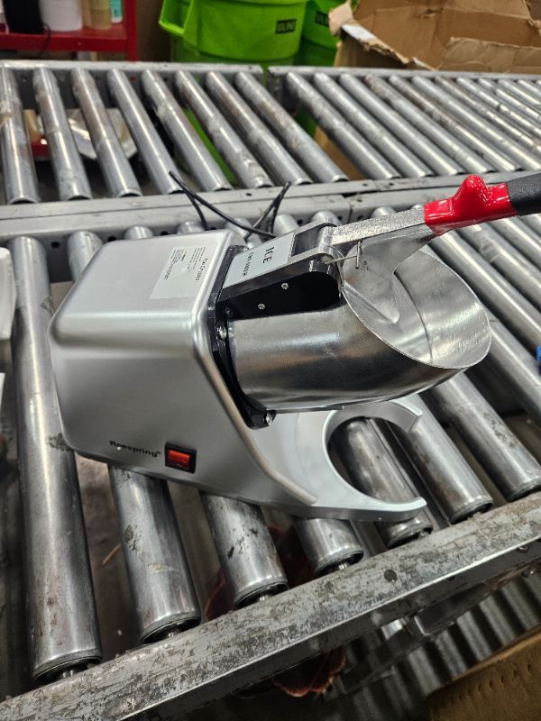 Photo 1 of ** For parts only Damaged ** Reespring Snow Cone Machine Shaved Ice Machine Ice Crusher with Stainless Steel Blade Kitchen Electric for Shaved Ice and Snow Cone (300W 2000r/min) Also Comes with a Free Ice Pick and Ice Cube Tray