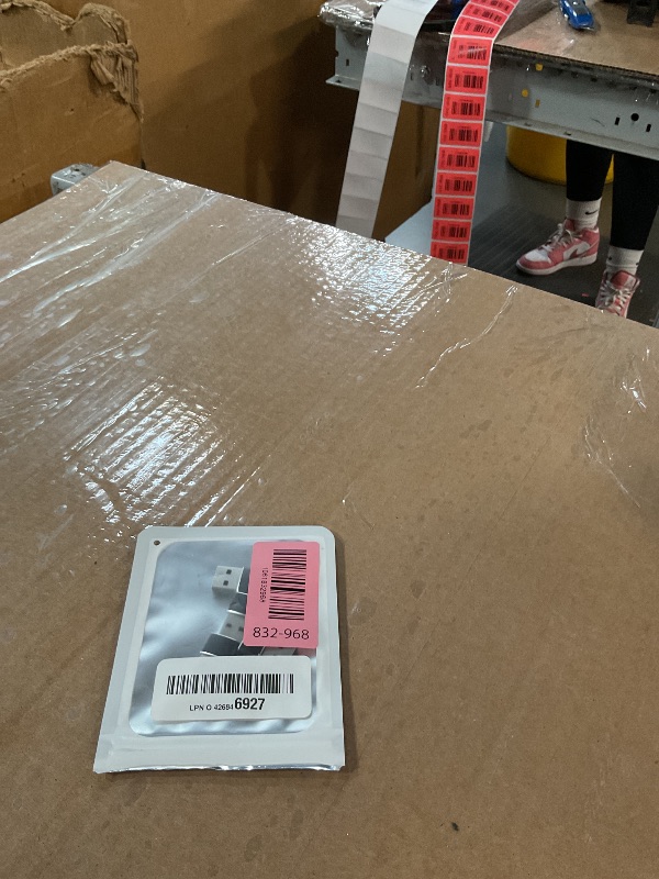 Photo 1 of ????? ???????? USB to USB C Adapter,Type-C Female to A Male Charger Converter for iPhone 17 Charger,iWatch Ultra SE 9 10,iPhone 17 Pro Max 16 15 12,Samsung S25,AirPods,iPad,Car,Xbox