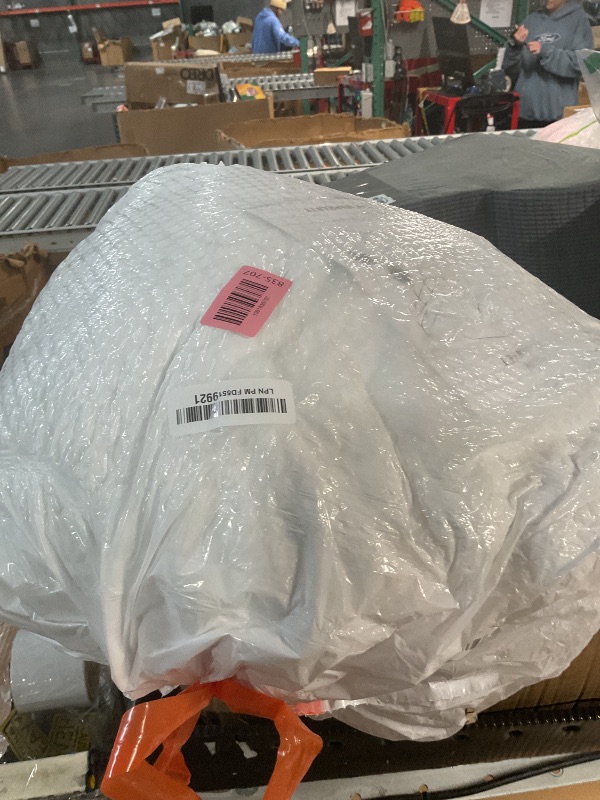 Photo 1 of ***(HEAVILY USED/ MINOR DAMAGE)***Homemate Electric Heated Blanket King Size - 100"x90" Heating Blanket King Size Dual Control 1/2/4/6/8 Hours Auto-Off 10 Heat Level Over-Heat Protection Flannel Sherpa ETL Certification