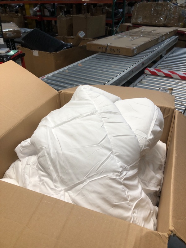 Photo 1 of *** STOCK PHOTO FOR REFERENCE ONLY *** Queen Quilted Fitted Mattress Pad – Soft Pillow Top Mattress Topper, Down Alternative Fill, Cooling Comfort Breathable Mattress Cover, Machine Washable Deep Pocket Mattress Protector, White