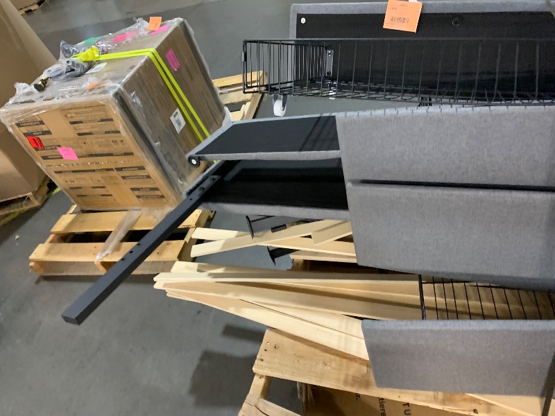 Photo 1 of (truck/ trailer pick up only)
king size head board, support legs, head board, foot board, wood slats