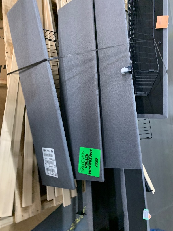 Photo 1 of (truck/ trailer pick up only)
king size head board, support legs, head board, foot board, wood slats