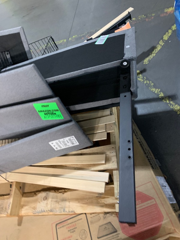 Photo 1 of (truck/ trailer pick up only)
king size head board, support legs, head board, foot board, wood slats