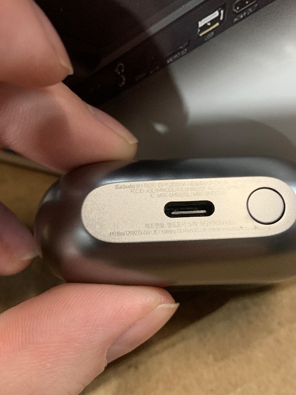 Photo 1 of ***(PARTS ONLY/ NON FUNCTIONAL)***Samsung Galaxy Buds 3 Pro AI True Wireless Bluetooth Earbuds, Noise Cancelling, Sound Optimization, Redesigned Comfort Fit, Silver [US Version, Amazon Exclusive, 2Yr Warranty]