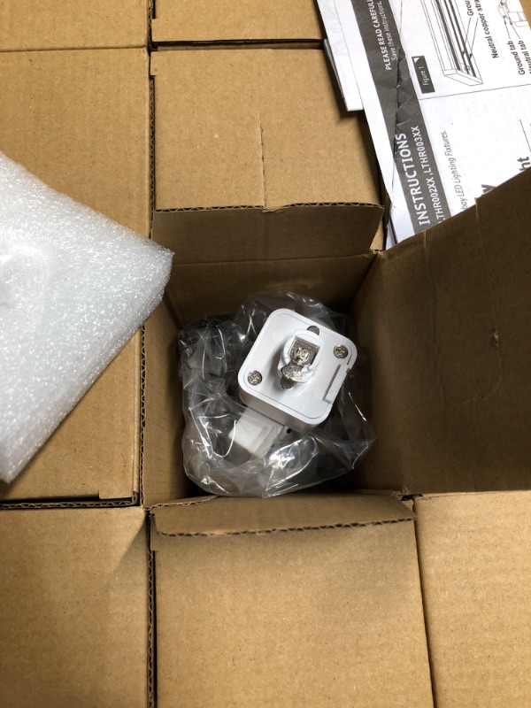 Photo 1 of [12 Pack] CLOUDY BAY 8W 3000K Warm White Dimmable LED Track Light Head,CRI90+ True Color Rendering Adjustable Tilt Angle Track Lighting Fixture,40° Angle for Accent Retail,White,Halo Type