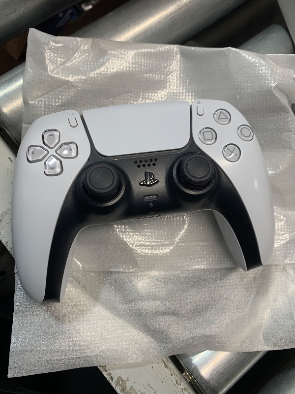 Photo 1 of ***(PARTS ONLY/ MAJOR DAMAGE/ NON FUNCTIONAL)*** PlayStation DualSense® Wireless Controller - White