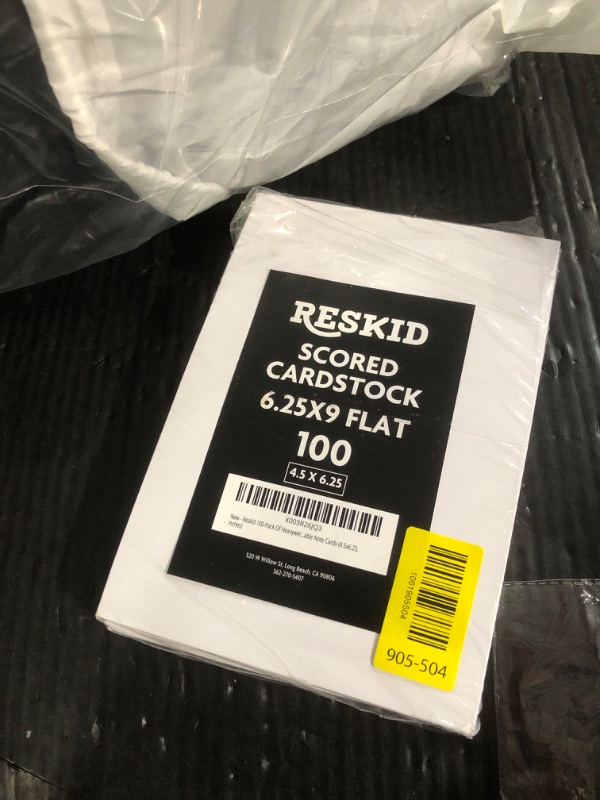 Photo 1 of ***MISSING PARTS***
Reskid 100-Pack Of Heavyweight White Blank Cards - 6.25x9 Scored To 4.5x6.25 Greeting Cards - 110lb Blank Cards - Printable Note Cards (4.5x6.25, inches)