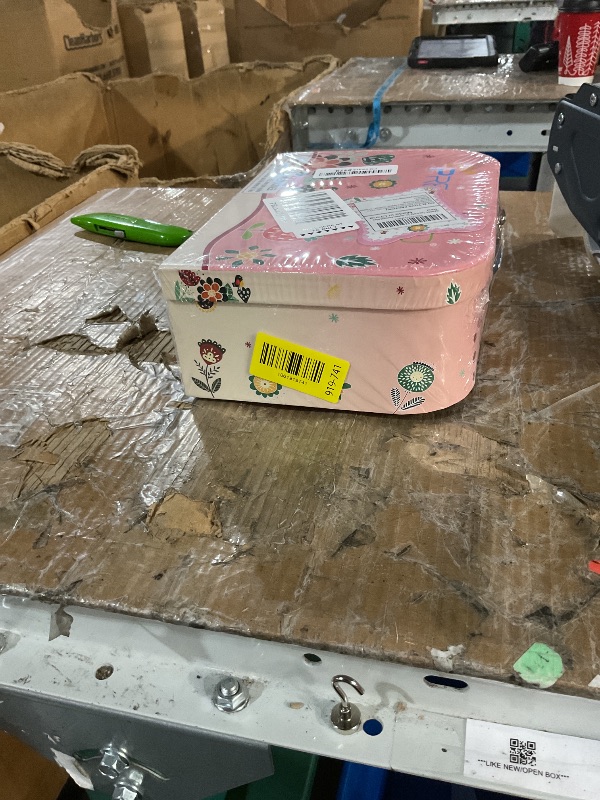 Photo 1 of * factory sealed *
Tea Party Set for Little Girls,PRE-WORLD Princess Tea Time Toy Including Dessert,Cookies,Doughnut,Teapot Tray Cake, Tablecloth & Carrying Case,Kids Kitchen Pretend Play for Girls Boys Age 3-6