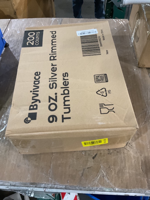 Photo 1 of [200 Pack] 9oz Clear Plastic Cups with Silver Rimmed Sturdy & Food Safe Disposable Wine Glasses Party Wedding Disposable Drinking Cups Plastic Cocktail Glasses for Wine, Juice & Cold Beverages