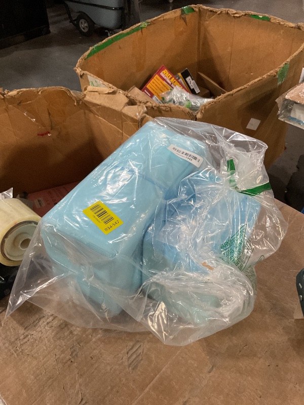 Photo 1 of (100 Pads) CalPalmy Ultra Absorbency Pet Toilet Training Pads 18" x 13" Moisture Locking Technology Turns Liquid into Gel - Perfect for Rabbits and Guinea Pigs