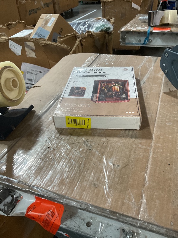 Photo 1 of * factory sealed *
KERNOWO Book Nook Kit, DIY 3D Wooden Puzzles for Adults, Teens and Beginners, Miniature Tiny House Kit for Bookshelf Decor, Bookish Gifts for Family, Friends, Book Lovers (Snow Pavilion)