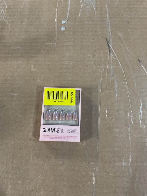Photo 1 of ***MISSING PARTS***
Glamnetic Press On Nails - Polar Day | Short Almond Fake Nails with Ombré Lilac Tips and Glossy Velvet Finish, Salon Quality | 15 Sizes - 30 Nail Kit with Glue