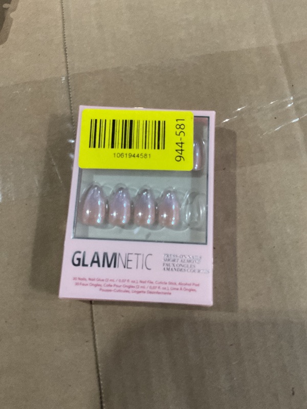 Photo 1 of ***MISSING PARTS***
Glamnetic Press On Nails - Polar Day | Short Almond Fake Nails with Ombré Lilac Tips and Glossy Velvet Finish, Salon Quality | 15 Sizes - 30 Nail Kit with Glue