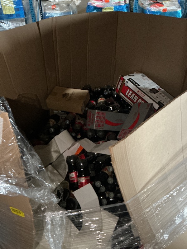 Photo 1 of ***NON-REFUNDABLE - THIS PALLET IS NON-REFUNDABLE. DRINKS ARE PAST EXPIRATION. DRINKS ARE EXPIRED. THESE EXPIRED DRINKS ARE NON-REFUNDABLE***Pallet of different Coca Cola products different exp dates
