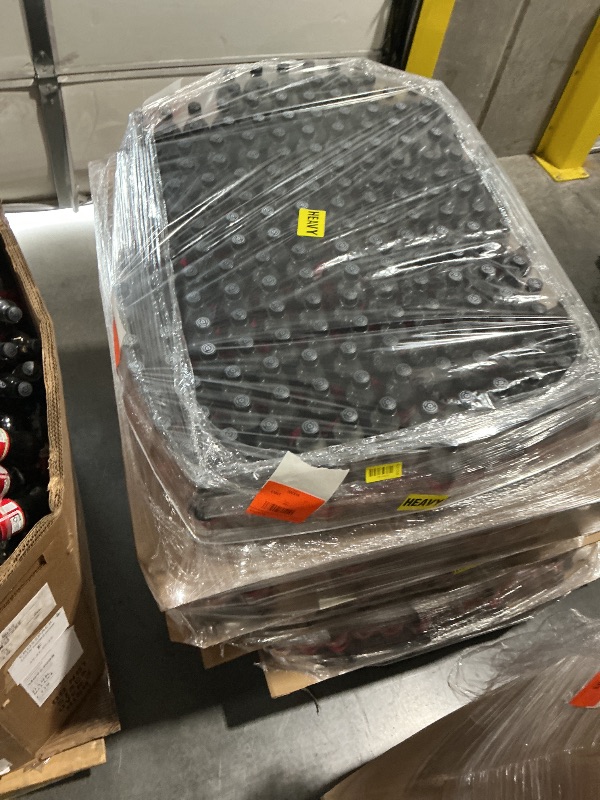 Photo 1 of ***NON-REFUNDABLE - THIS PALLET IS NON-REFUNDABLE. DRINKS ARE PAST EXPIRATION. DRINKS ARE EXPIRED. THESE EXPIRED DRINKS ARE NON-REFUNDABLE***Pallet of different Coca Cola products different exp dates