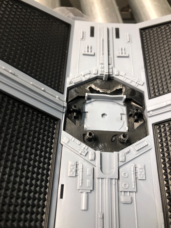 Photo 1 of ***DAMAGED - SEE NOTES/PICTURES*** STAR WARS The Vintage Collection Darth Vader’s TIE Advanced, A New Hope 3.75 Inch Premium Collectible Vehicle & Action Figure