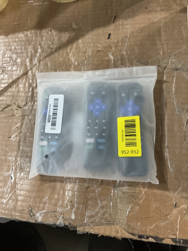 Photo 1 of (Pack of 4) Replacement Remote Control Only for Roku TV, Compatible with All TCL/Hisense/Onn/Sharp/Philips / (Not for Roku Stick, Box or Speaker)(Obsidian Black&Glacier White)
