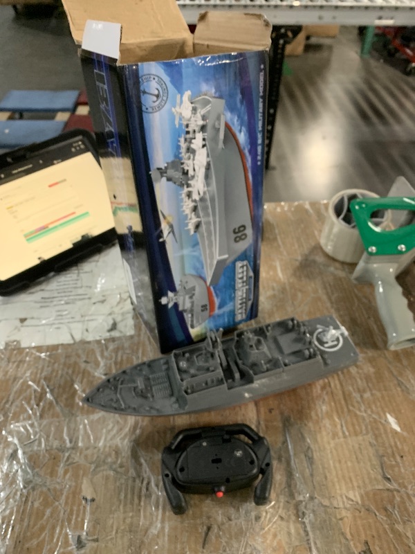 Photo 1 of ***MISSING PARTS***
Ssccgym Remote Controlled Warship Battleship Destroyer Boat 10km/h 4WD 2.4G RC Boat On Water Lakes Pools Exhibits Models for 14y+ Beginners