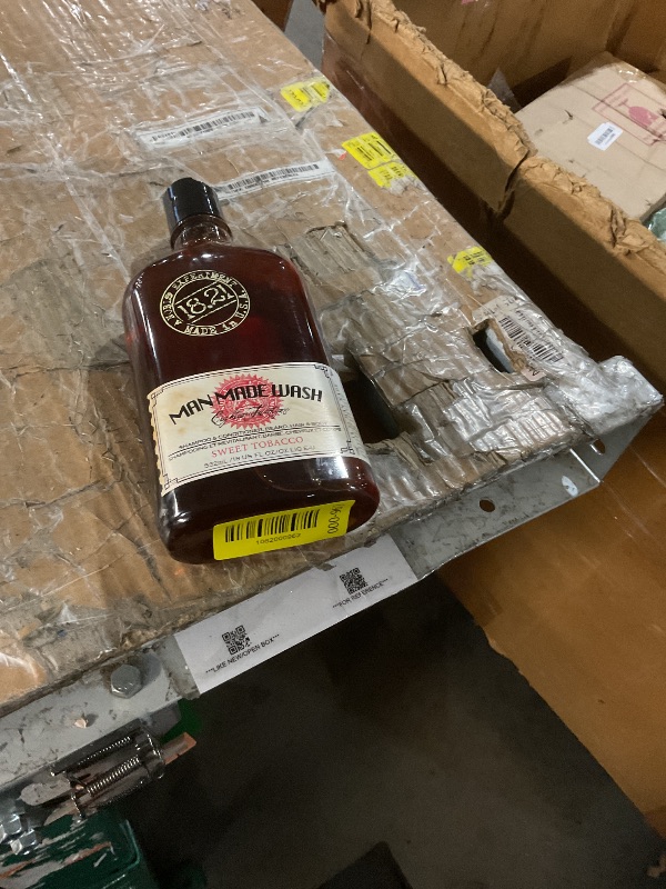 Photo 1 of 18.21 Man Made Original Sweet 3-in-1 Body Wash, Shampoo, & Conditioner for Men, All Hair & Skin Types, Strengthens and Moisturizes in a Manly Aroma, 18 Fl Oz