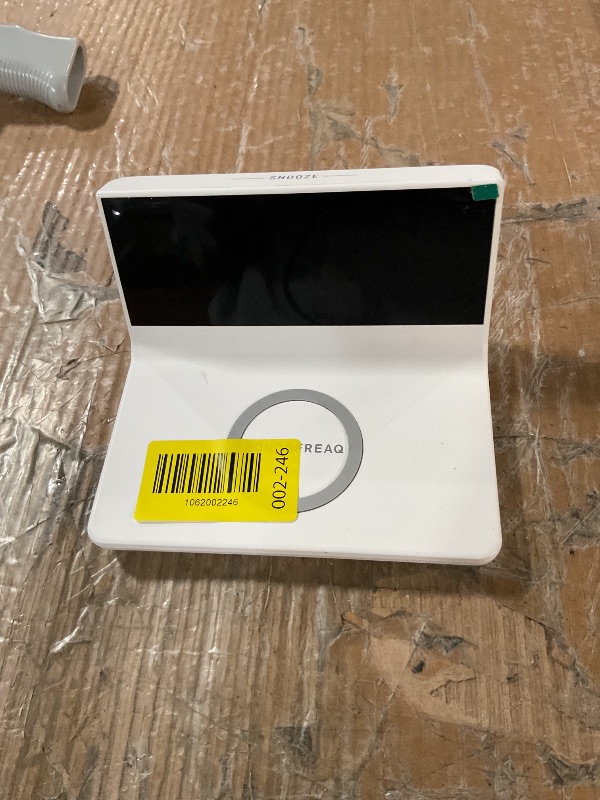 Photo 1 of * does not come with the USB chargers *
Soundfreaq Charge Rise II, SFQ-20: Digital Alarm Clock, with Dual Alarms, Fast USB Charger and Wireless Charger