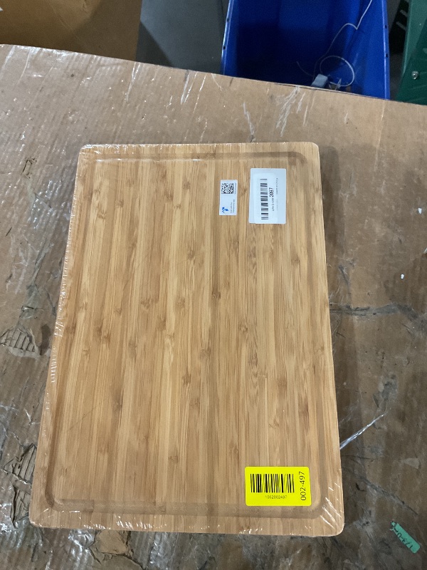 Photo 1 of * factory sealed *
Bamboo Wood Cutting Board for Kitchen, 1" Thick Butcher Block, Cheese Charcuterie Board, with Side Handles and Juice Grooves, 16x11"