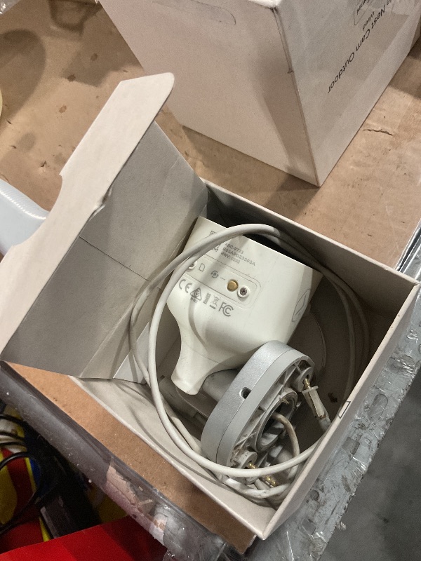 Photo 1 of * product is very dirty and used *
Google Nest Cam Outdoor (Wired, 2nd Gen) - Security Camera with 2K Video and Gemini, Night Vision, 2-Way Audio - Works with Google Home - 2025 Model - Hazel