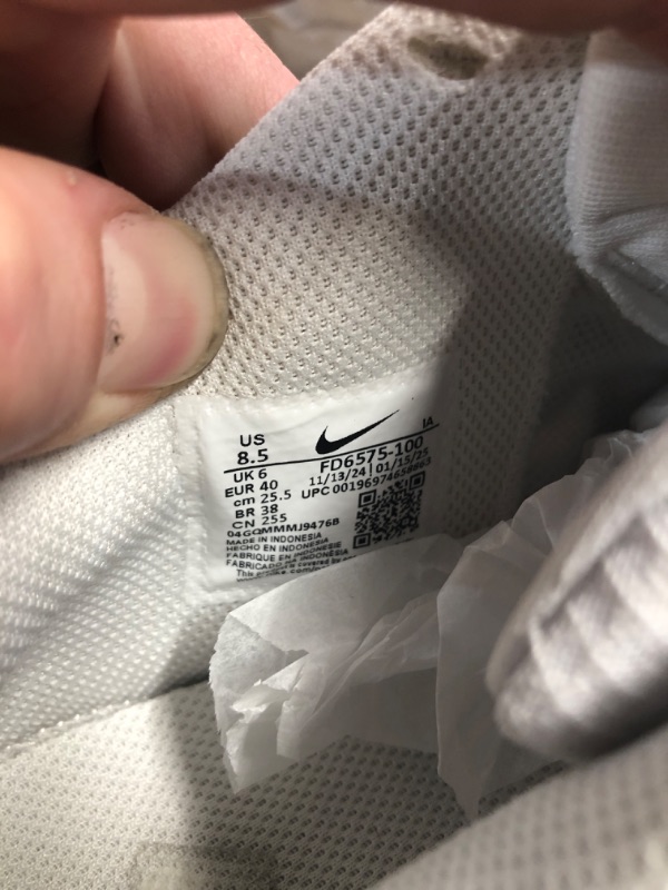 Photo 1 of Nike Women's Nike Court Lite 4 White/Black/Summit White 8.5 Medium