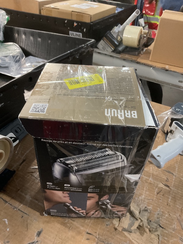 Photo 1 of ***(MISSING RAZOR HEAD)***Braun Series 8 8567cc Electric Razor for Men, 4+1 Shaving Elements & Precision Long Hair Trimmer, 5in1 SmartCare Center, Close & Gentle Even on Dense Beards, Wet & Dry Electric Razor, 60min Runtime